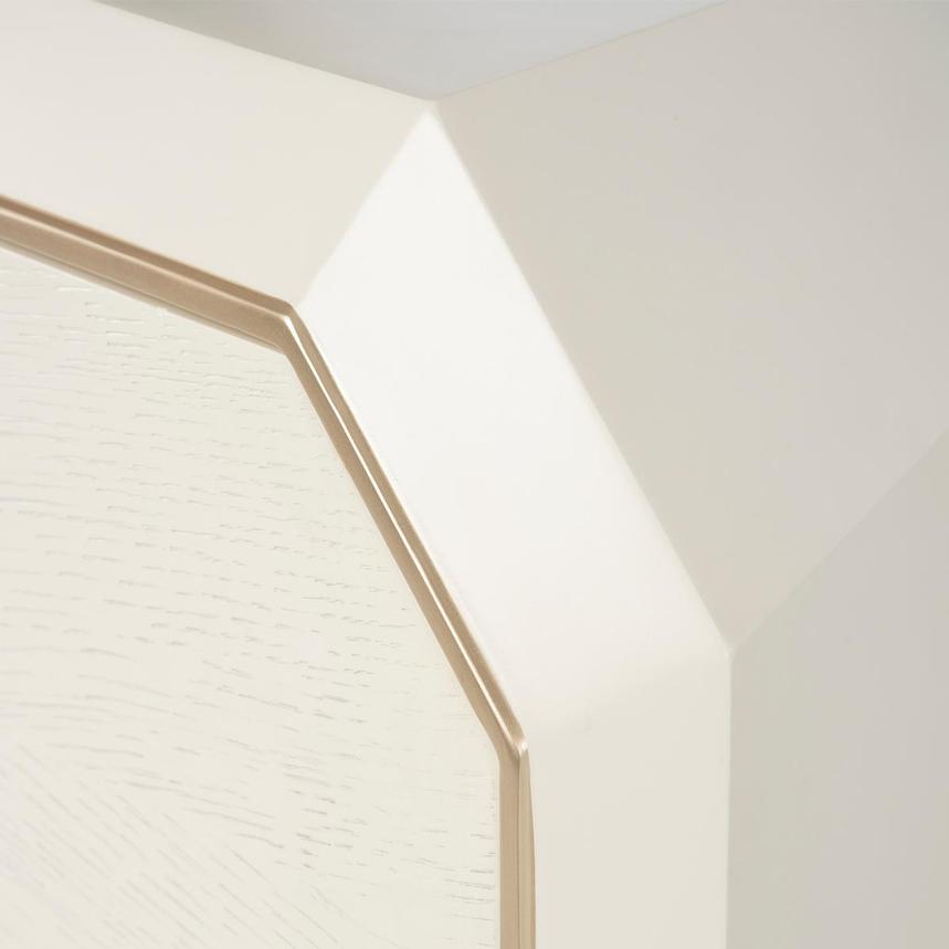 La Rachelle Chest  alternate image, 5 of 8 images.